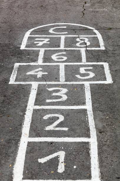 istock Hopscotch in France 908231012