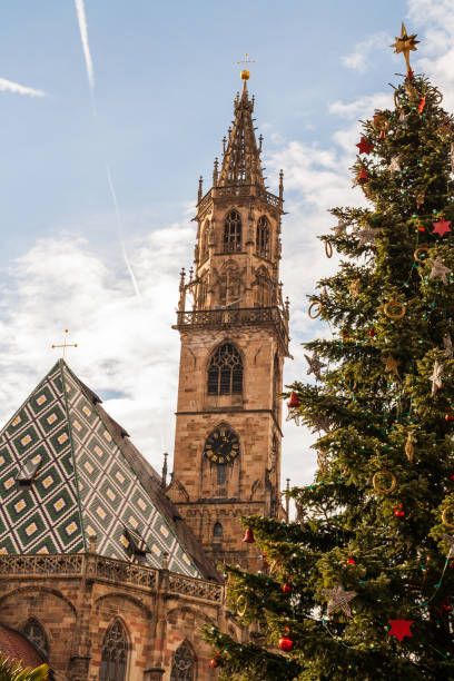 istock Christmas market in Bolzano 908245538