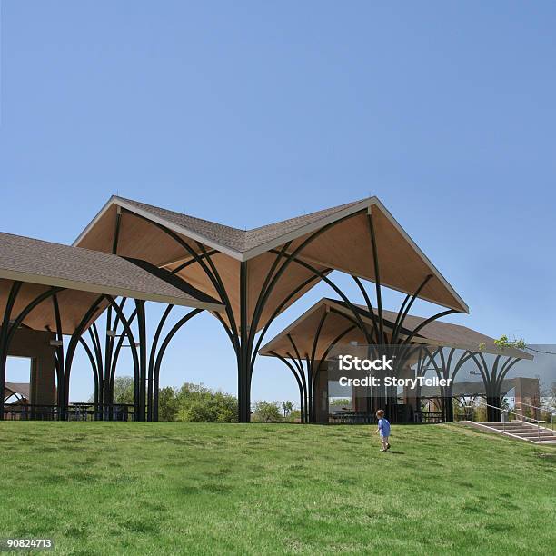 Park Pavilion - Fotografie stock e altre immagini di Padiglione - Padiglione, Parcheggiare, Picnic