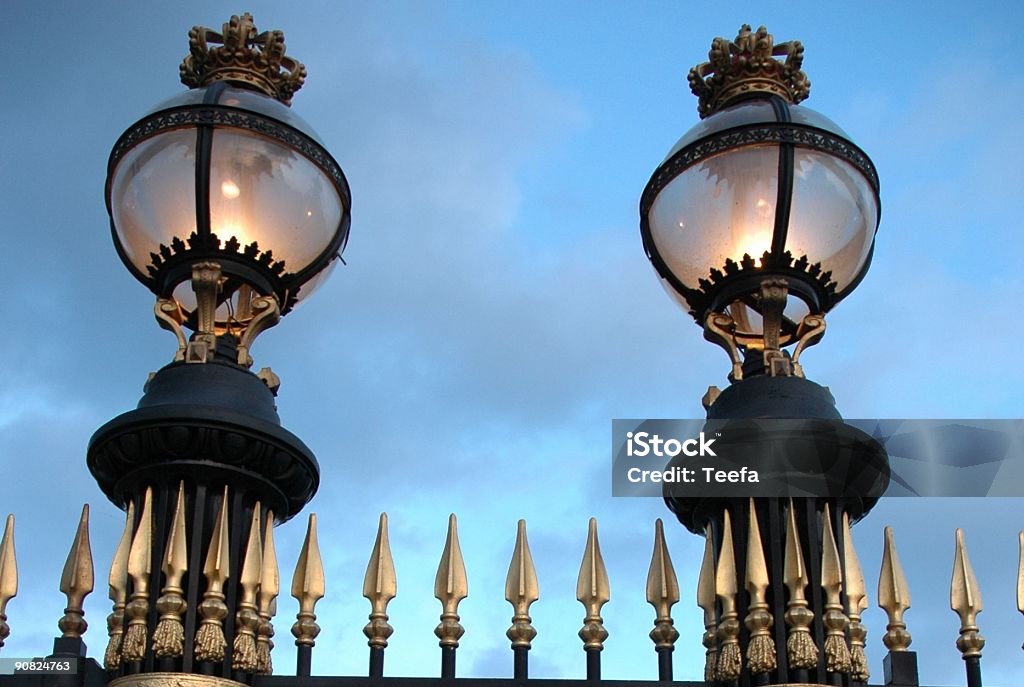 Bruselas-Royal Palace Gate - Foto de stock de Anochecer libre de derechos