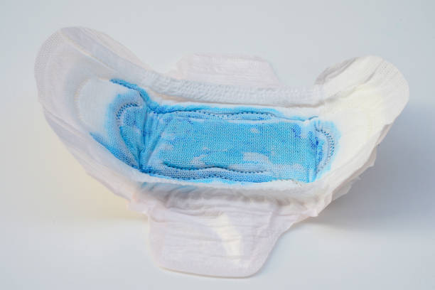 istock Sanitary napkins for woman on white background 908275214