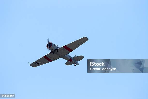 Samolot Wwii Flyover - zdjęcia stockowe i więcej obrazów 1941 - 1941, Agresja, Bez ludzi