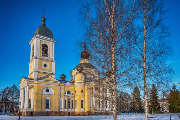 istock Uspensky Cathedral in the ancient Russian town of Myshkin 908289566