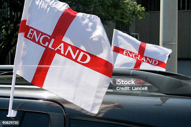 Inglaterra Bandeiras Do Campeonato Do Mundo - Fotografias de stock e mais imagens de Bandeira Inglesa - Bandeira Inglesa, Carro, Azul