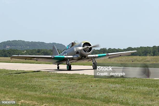 Harvard Mark Iv - Fotografias de stock e mais imagens de 1940 - 1940, Aeroporto, Avião