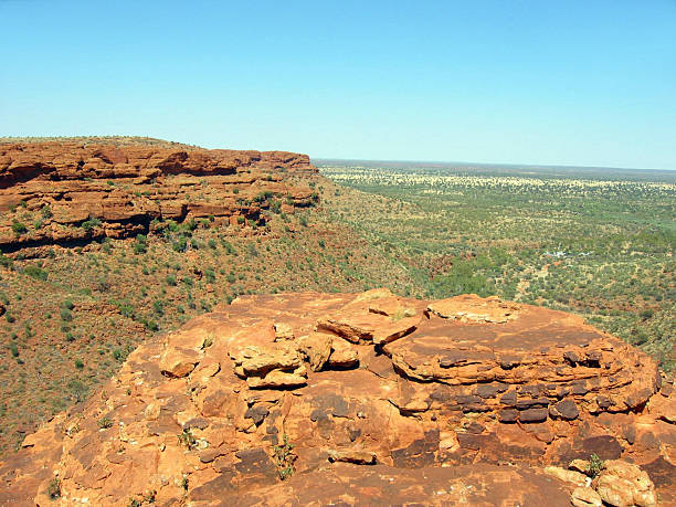 australijski outback canyon widok - australia nature kings canyon northern territory zdjęcia i obrazy z banku zdjęć