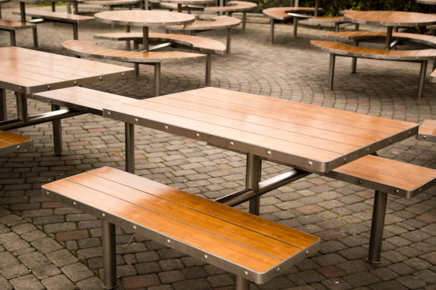 istock Tables in a cafe in the park 908364554