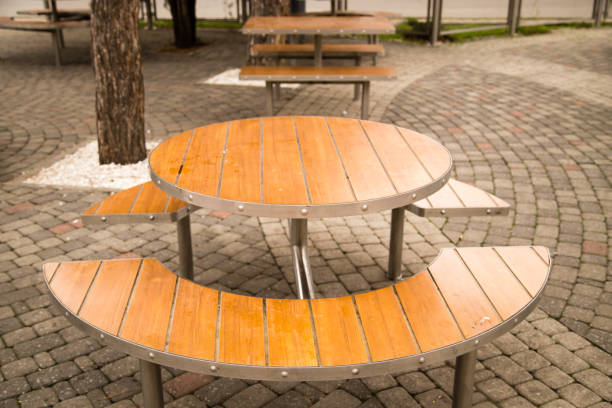 istock Tables in a cafe in the park 908364598