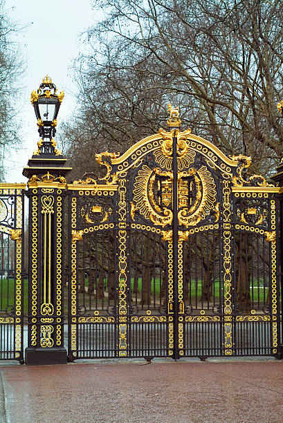 istock Gold plated Royal gate in London 90836475