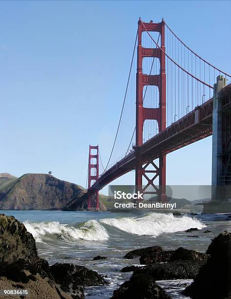 Foto de Ponte Golden Gate De Baker Beach Na Maré Baixa e mais fotos de stock de Arame - Arame, Arquitetura, Arte Deco