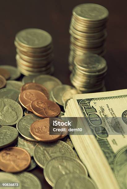 Pieniądze Seria - zdjęcia stockowe i więcej obrazów Banknot - Banknot, Bez ludzi, Domowe finanse