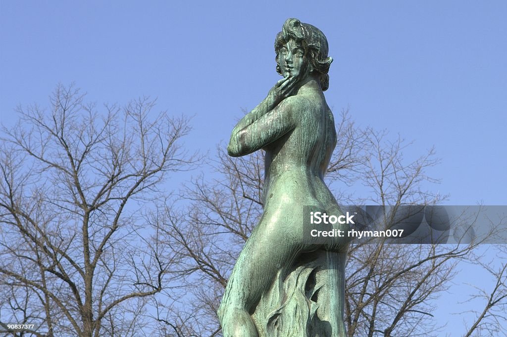 Mujer de bronce - Foto de stock de Desnudo libre de derechos