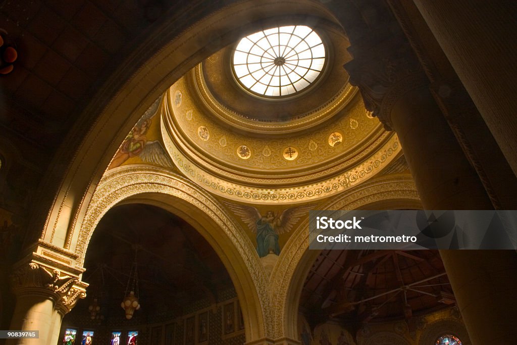 丸天井のチャペル - カラー画像のロイヤリティフリーストックフォト