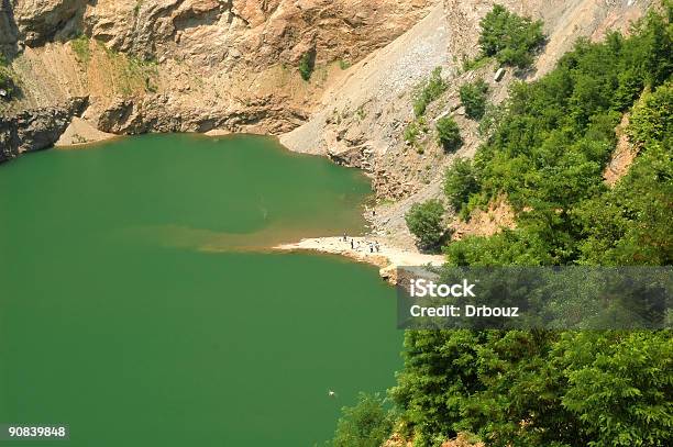 Cava - Fotografie stock e altre immagini di Fruška Gora - Fruška Gora, Acciottolato, Acqua