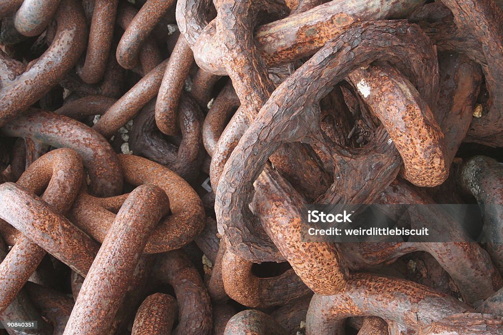 Rusty correntes - Foto de stock de A força da corrente é medida pelo seu elo mais fraco royalty-free
