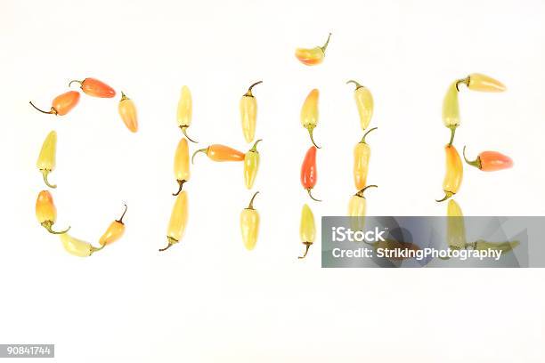 Chile Peppers Ortografia Fora C H I L E - Fotografias de stock e mais imagens de Amarelo - Amarelo, Amontoar, Calor