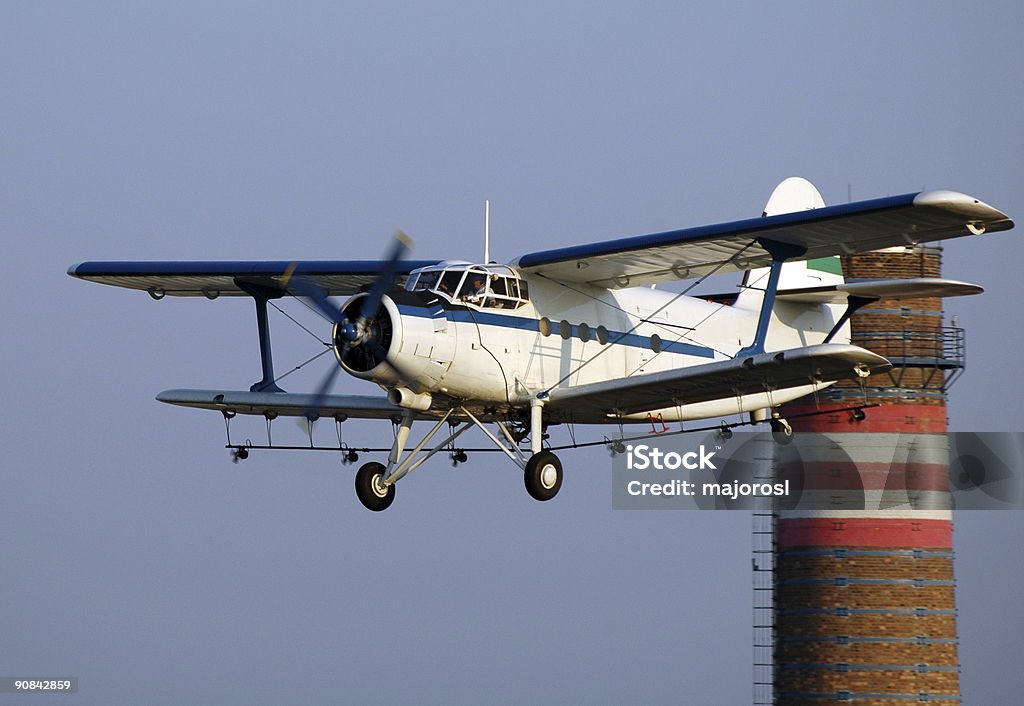 Viejo avión con hélices - Foto de stock de Ala de avión libre de derechos