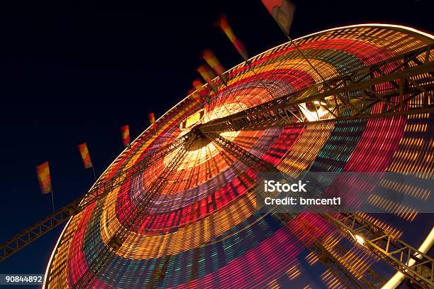 Notte Ruota Panoramica - Fotografie stock e altre immagini di Attrezzatura per illuminazione - Attrezzatura per illuminazione, Colore descrittivo, Composizione orizzontale