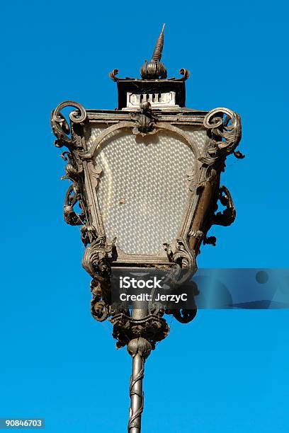 Lâmpada De Rua - Fotografias de stock e mais imagens de Arquitetura - Arquitetura, Azul, Aço