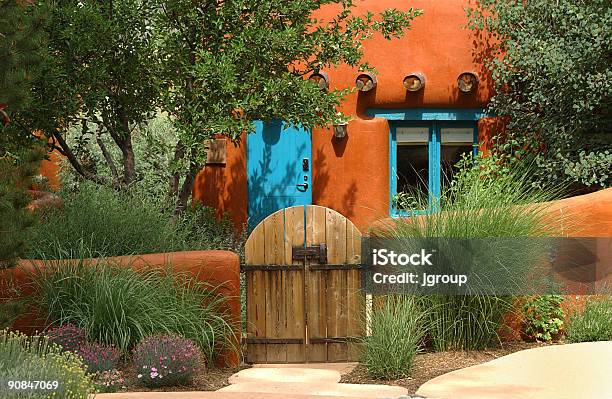 Santa Fe Cottage Stock Photo - Download Image Now - New Mexico, Residential Building, House