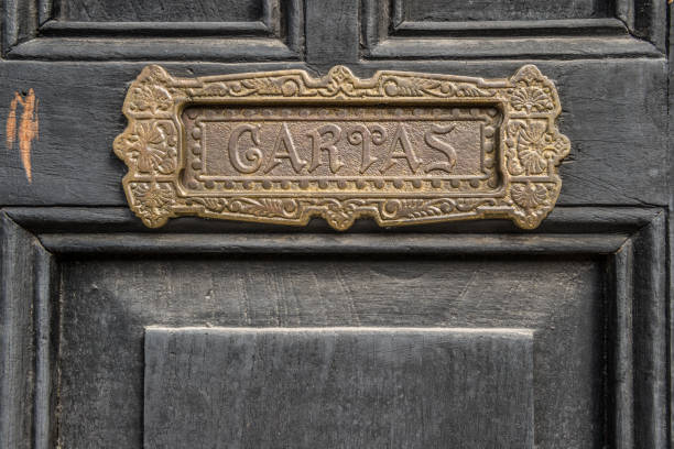 istock Mail slot close-up 908474386