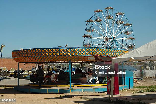 Photo libre de droit de Petite Ville Du Luna Park banque d'images et plus d'images libres de droit de Fête foraine - Fête foraine, Jeu, Bleu