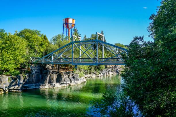 流れる川 - snake river 写真 ストックフォトと画像