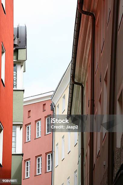 カラフルな家屋xl - インスブルックのストックフォトや画像を多数ご用意 - インスブルック, オレンジ色, オーストリア