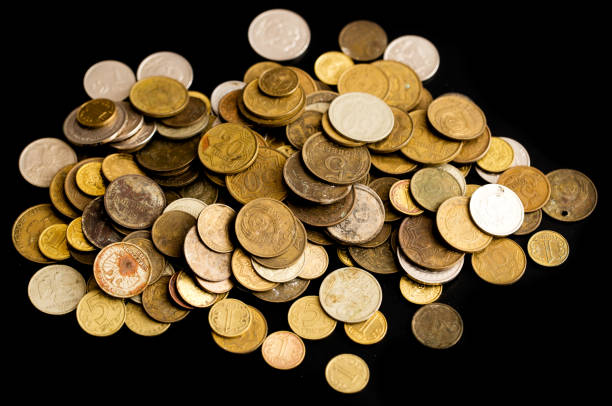 istock Old coins of the USSR on a black background 908501934