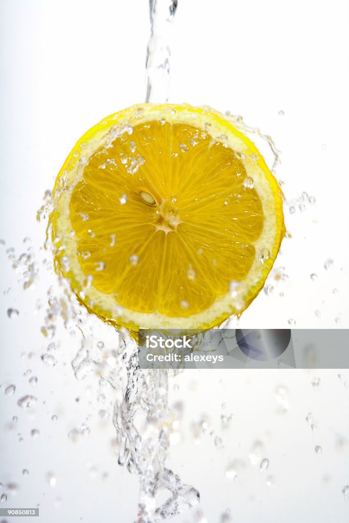 Lavaggio mezzo limone - Foto stock royalty-free di A mezz'aria