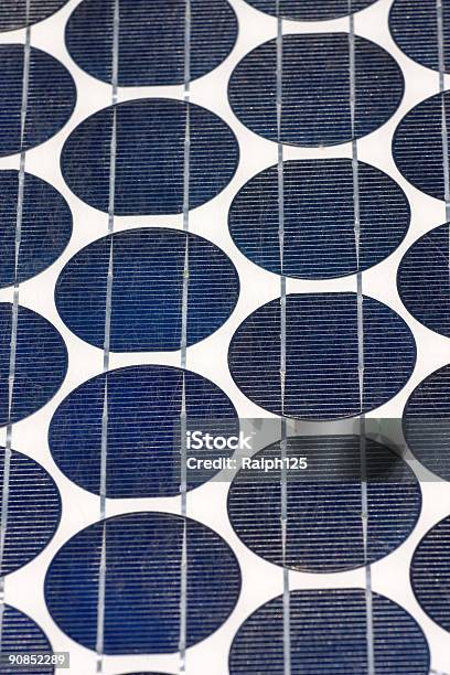Pannello Solare Generando Energia Fotovoltaica Con Circolare Elementi Primo Piano - Fotografie stock e altre immagini di Cerchio
