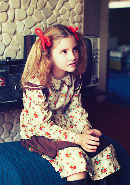 istock Vintage girl frm the seventies 908528192