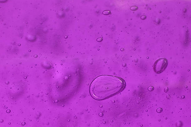 fondo abstracto con las burbujas de color púrpura - thick snow fotografías e imágenes de stock