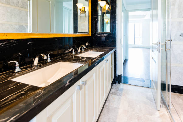 istock Sink and mirror in modern bathroom 908547318
