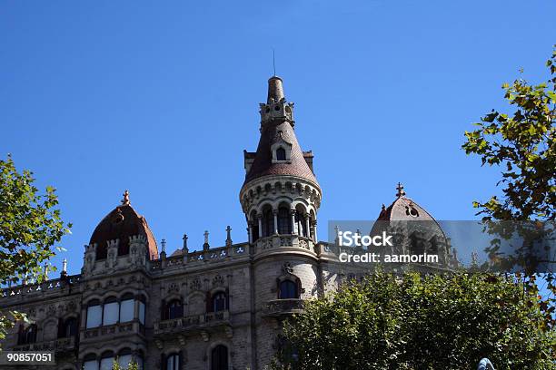 Barcelonagebäude Stockfoto und mehr Bilder von Architektur - Architektur, Barcelona - Spanien, Baum