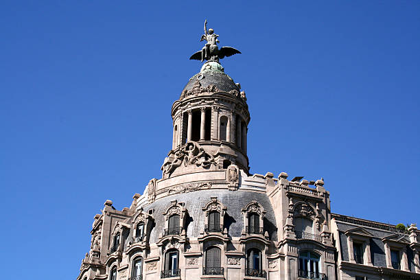 budynek w barcelona - gracia zdjęcia i obrazy z banku zdjęć