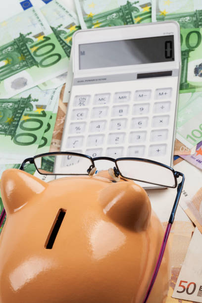 istock European Expences Costs 908595892