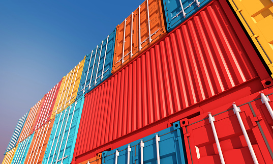 Pila de caja de contenedores, buque de carga de carga para negocio de importación exportación photo