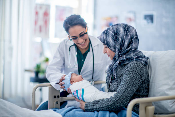 świętowanie nowego życia - maternity clinic zdjęcia i obrazy z banku zdjęć