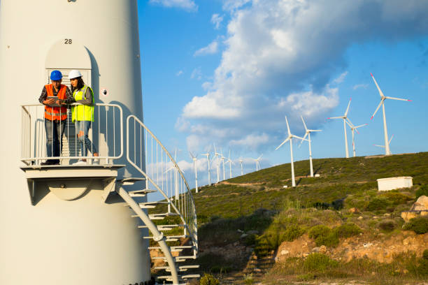 istock Engineers of wind turbine 908685778