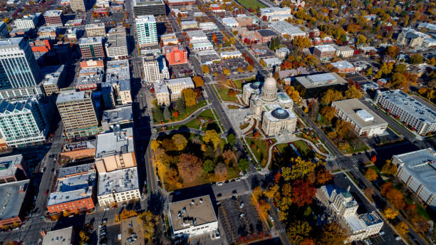 istock Aerial view of the Idaho state capital with fall colored trees 908689238
