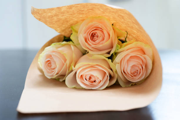 istock Bouquet of roses 908742116