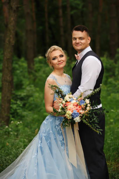 wedding in rustic style. beautiful newlyweds couple. stylish bride and groom. classic portrait - 11262 imagens e fotografias de stock