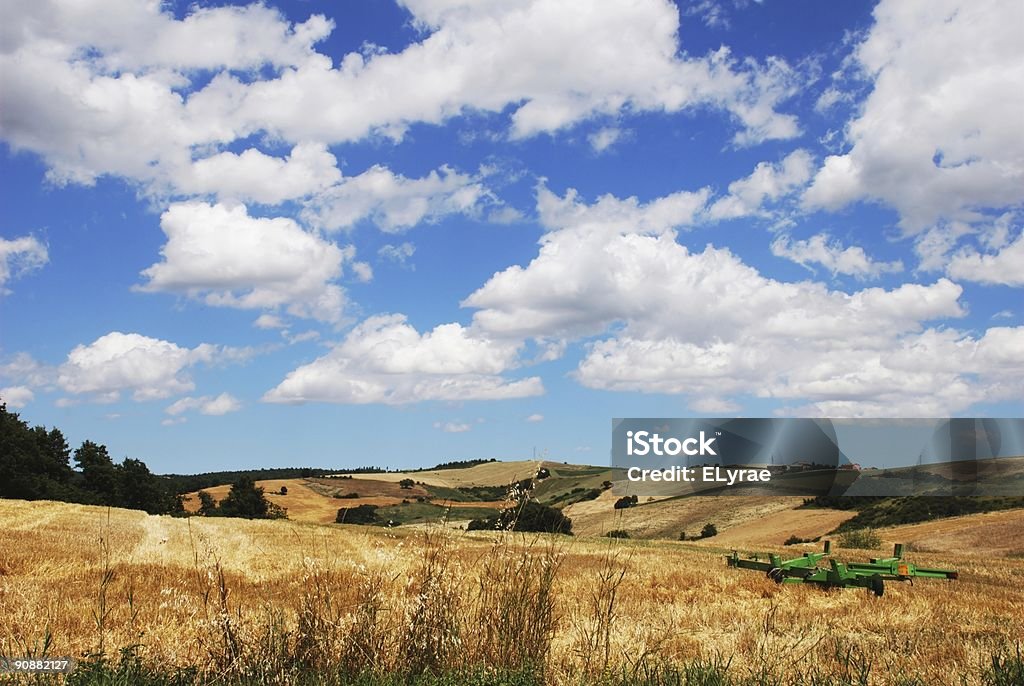 Schöne Wolken - Lizenzfrei Anhöhe Stock-Foto