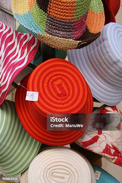 Hüte Stockfoto und mehr Bilder von Hut - Hut, Auslage, Ausverkauf