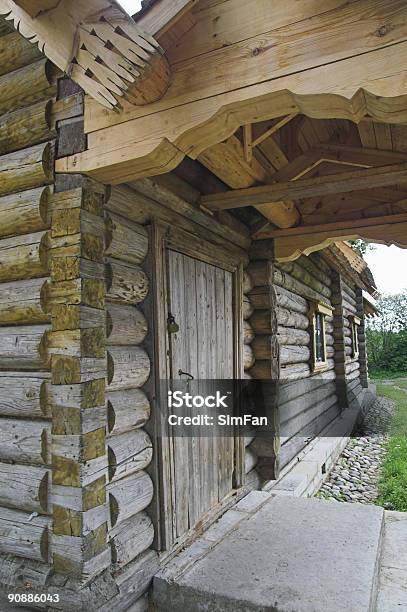 Starożytny Rosyjski Loghouse - zdjęcia stockowe i więcej obrazów Architektura - Architektura, Bez ludzi, Budować