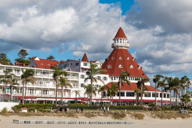 historisches hotel del coronado in coronado, kalifornien - hotel del coronado stock-fotos und bilder