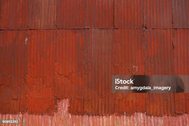 Grunge Metal Stockfoto und mehr Bilder von Gewelltes Material - Gewelltes Material, Rot, Abstrakt