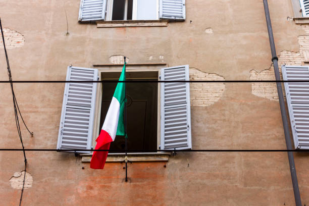istock Window with a flag of Italy 908964840