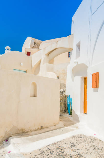 istock Santorini beautiful buildings in Emporio 908974996